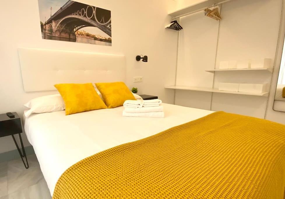 My Home In Triana, Luminoso Y Acogedor Apartamento Севилья Экстерьер фото