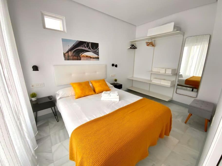 My Home In Triana, Luminoso Y Acogedor Apartamento Севилья Экстерьер фото