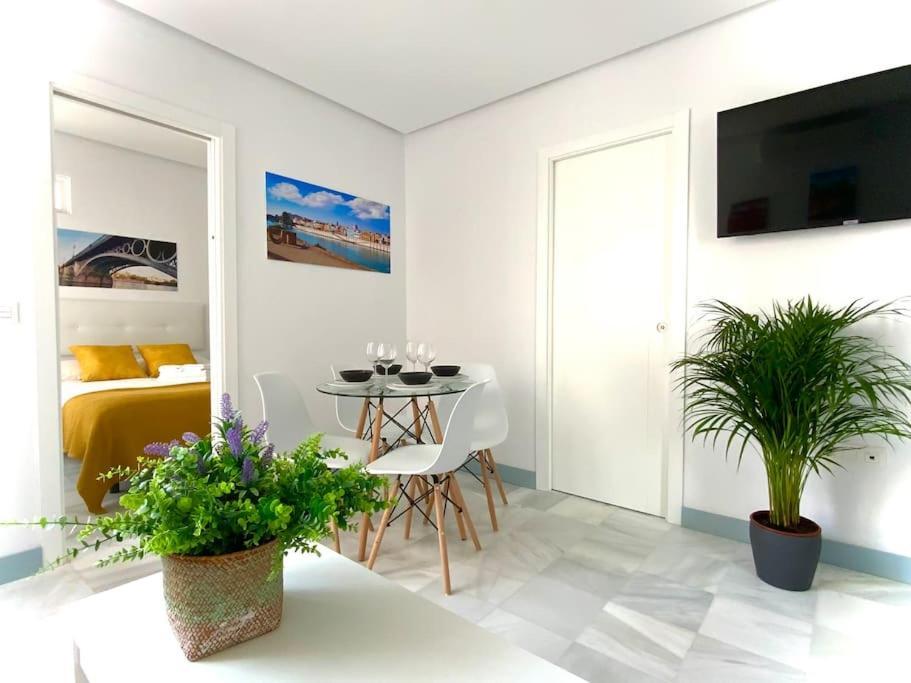 My Home In Triana, Luminoso Y Acogedor Apartamento Севилья Экстерьер фото